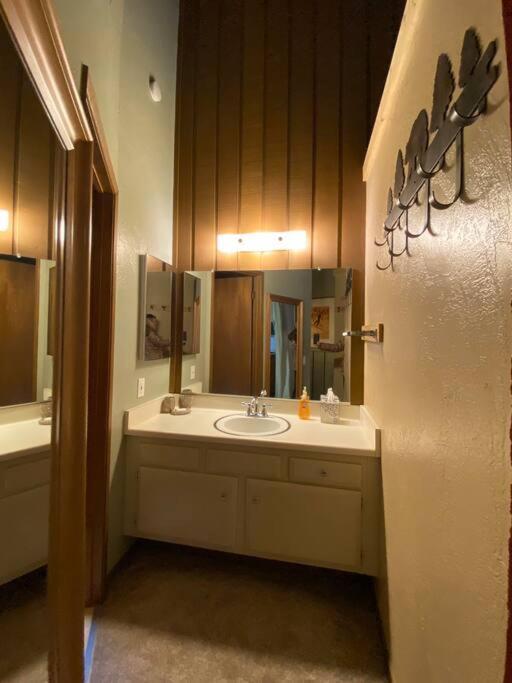 Mammoth Awesome Location-1 Min To Shuttles & Food! Toml-Cpan-11402 Apartment แมมมอธ เลกส์ ภายนอก รูปภาพ
